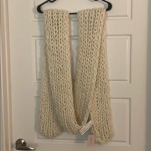 Forever 21 Cream colored scarf